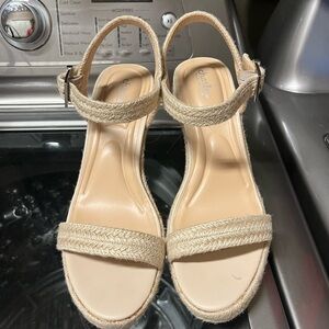 Charles by Charles David natural wedges size 9